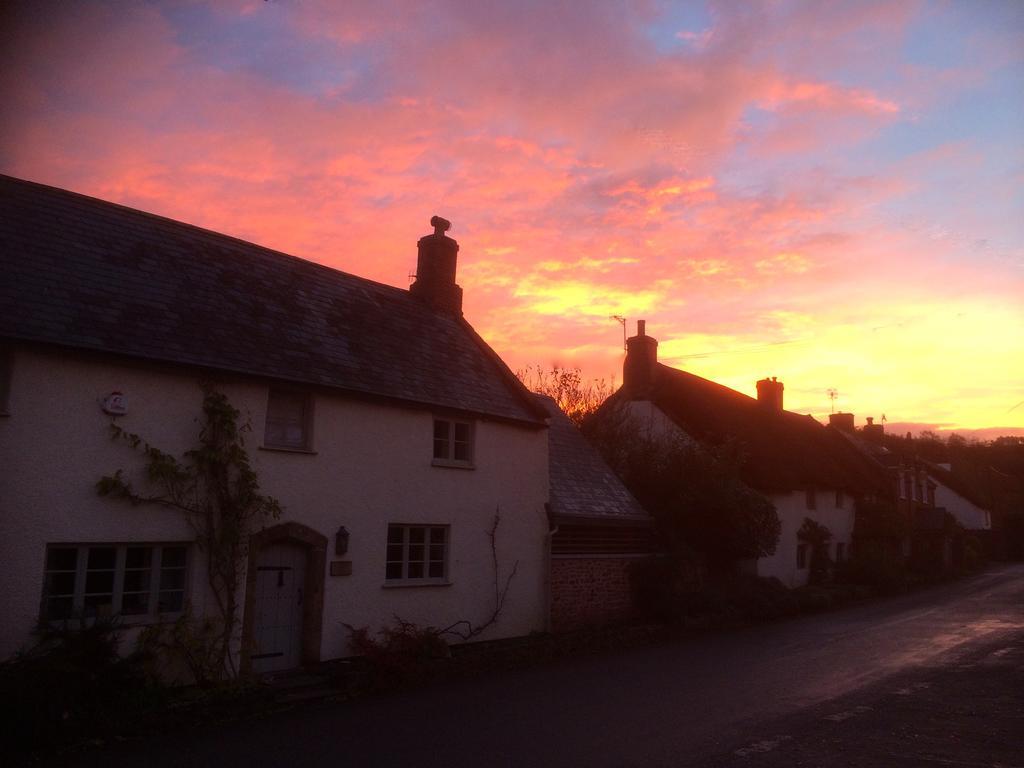 Notley Arms Inn Exmoor National Park Elworthy Exteriör bild